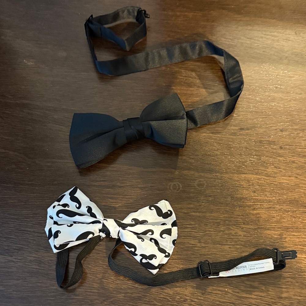 Black and White Bow Tie Set of two